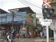 Bóng đá anh, ngoại hạng anh, lịch thi đấu euro 2012,  Hà Nội: Đèo ba vượt đường tàu, một người chết thảm